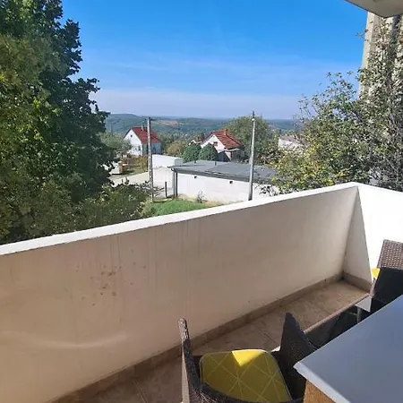 Apartment Apartman Pecs Mellett